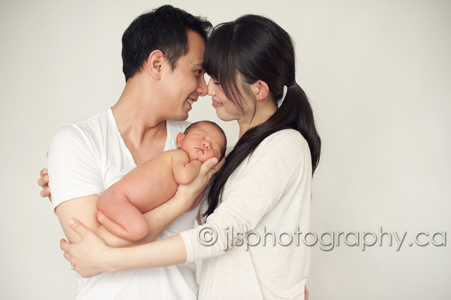 Vancouver Newborn Photography, Japanese Newborn Photographer, Burnaby Newborn Photographer, Lower Mainland Newborn Photography, Family Photography, Surrey Newborn Photography, Newborn posing, Baby Photography, Best Newborn Photos, Best Newborn Photography, Unique Newborn Photos, Newborn photos, Vancouver Baby Photography,Surrey Baby Photography