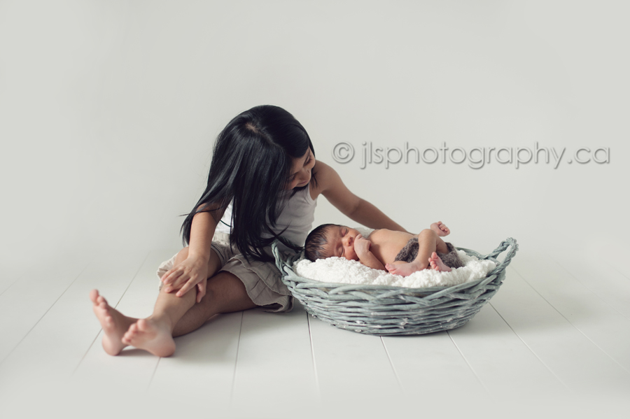 BC Newborn Photographer, East Indian Newborn Photos, Vancouver Newborn Photography, Burnaby Newborn Photographer, Lower Mainland Newborn Photography, Family Photography, Surrey Newborn Photography, Newborn posing, Baby Photography, Best Newborn Photos, Best Newborn Photography, Unique Newborn Photos, Newborn photos, Vancouver Baby Photography,Surrey Baby Photography