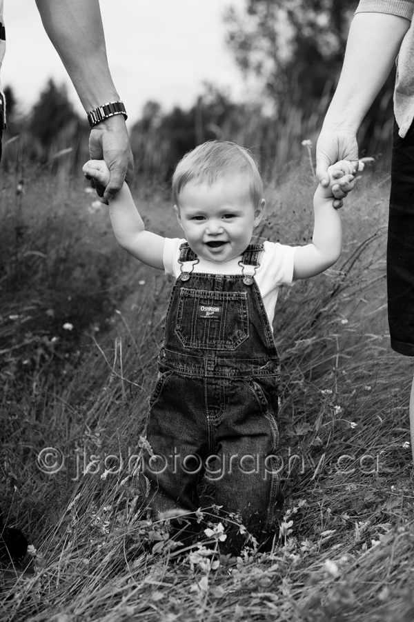 Tynehead Park Surrey BC, Langley BC, Outdoor Family Photos, Surrey Family Photographer, Vancouver Maternity Photographer, Outdoor Family photos, Outdoor BC Family Photos, Langley Family Photographer, Surrey Family Photographer, Vancouver Family Photographer, JLS Photography, jlsphotography.ca, Vancouver Children Photographer, Langley Children Photographer, Surrey Children Photographer
