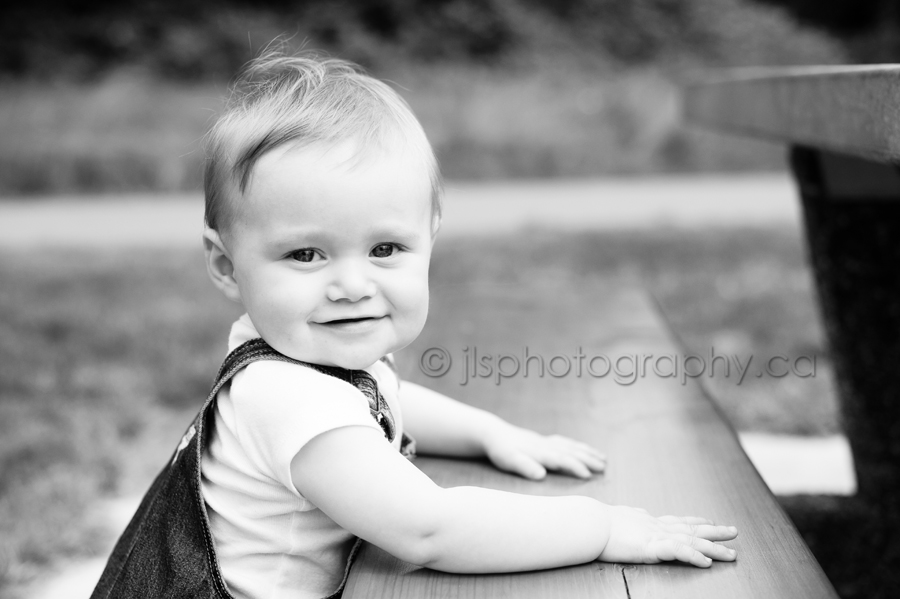 Tynehead Park Surrey BC, Langley BC, Outdoor Family Photos, Surrey Family Photographer, Vancouver Maternity Photographer, Outdoor Family photos, Outdoor BC Family Photos, Langley Family Photographer, Surrey Family Photographer, Vancouver Family Photographer, JLS Photography, jlsphotography.ca, Vancouver Children Photographer, Langley Children Photographer, Surrey Children Photographer